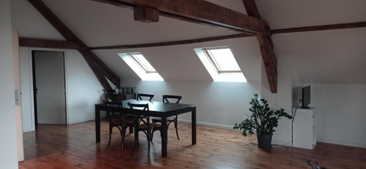 Appartement Moderne Et Lumineux ブリーブ・ラ ・ガイヤルド エクステリア 写真